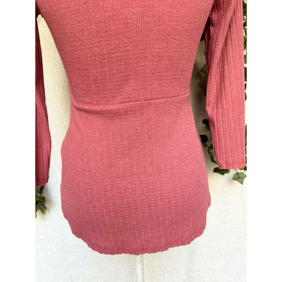 Altar'd State Pink Rayon blend Long Sleeve Chest Bow Tie Top Women's size Small - Picture 9 of 10